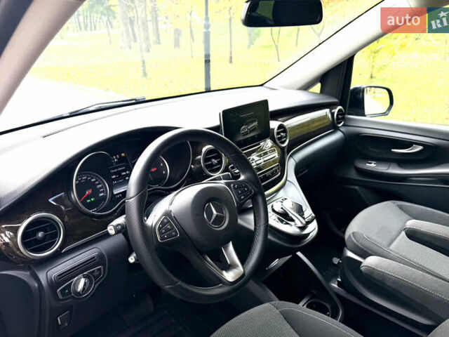 Мерседес В-Класс 2017 в Киеве на Automoto.ua Синий Мерседес В-Класс, объемом двигателя 2.14 л и пробегом 92 тыс. км за 38000 $, фото 34 на Automoto.ua