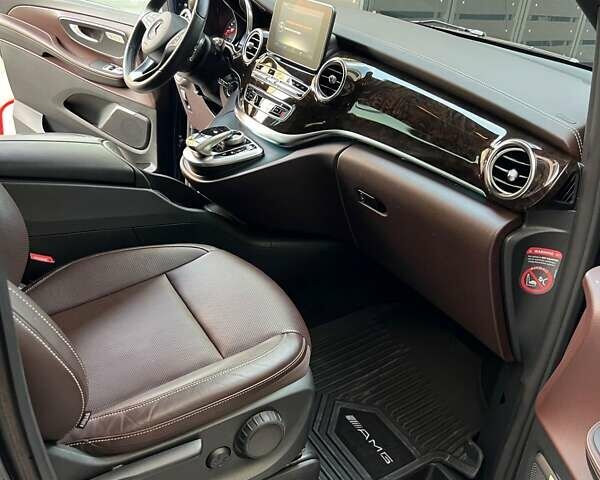 Мерседес В-Класс 2018 в Черновцах на Automoto.ua Синий Мерседес В-Класс, объемом двигателя 2.14 л и пробегом 60 тыс. км за 67799 $, фото 1 на Automoto.ua