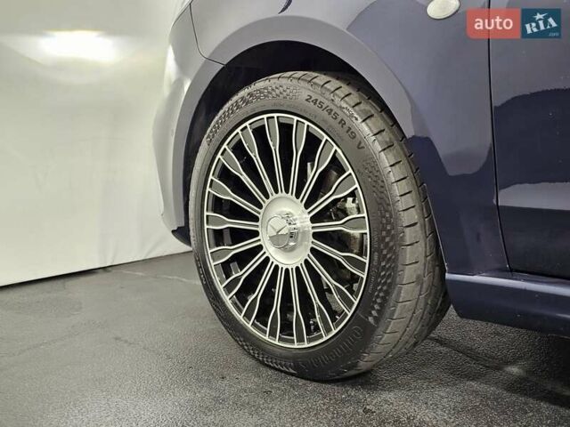 Синий Мерседес В-Класс, объемом двигателя 2 л и пробегом 13 тыс. км за 129999 $, фото 49 на Automoto.ua