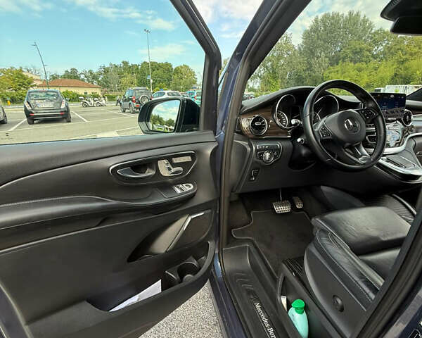 Мерседес В-Класс 2023 в Киеве на Automoto.ua Синий Мерседес В-Класс, объемом двигателя 1.9 л и пробегом 102 тыс. км за 79999 $, фото 5 на Automoto.ua