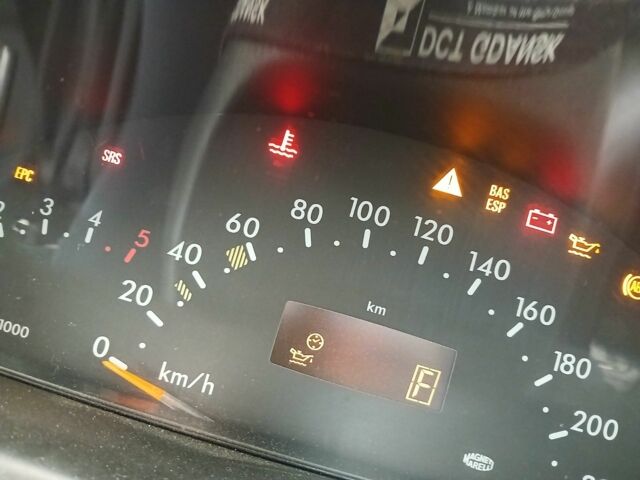 Черный Мерседес Ванео, объемом двигателя 1.7 л и пробегом 360 тыс. км за 3400 $, фото 3 на Automoto.ua