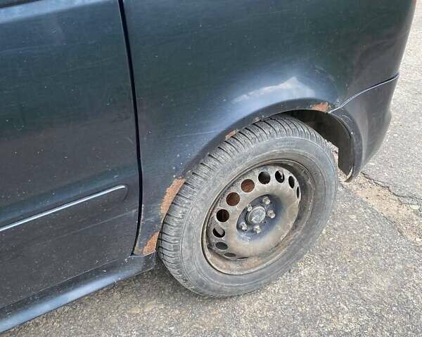 Черный Мерседес Ванео, объемом двигателя 1.9 л и пробегом 300 тыс. км за 2900 $, фото 17 на Automoto.ua