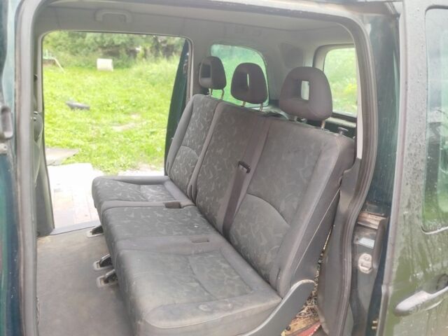 Черный Мерседес Ванео, объемом двигателя 1.7 л и пробегом 230 тыс. км за 2200 $, фото 5 на Automoto.ua