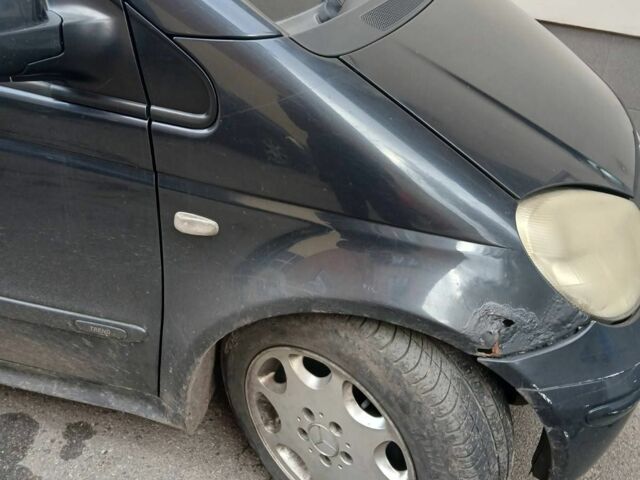 Черный Мерседес Ванео, объемом двигателя 1.7 л и пробегом 360 тыс. км за 3400 $, фото 2 на Automoto.ua