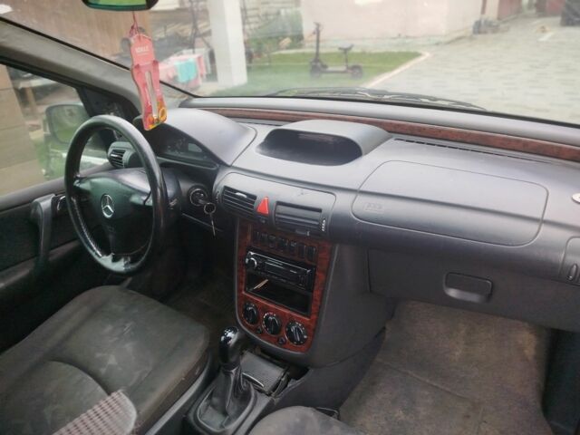 Черный Мерседес Ванео, объемом двигателя 1.7 л и пробегом 230 тыс. км за 2200 $, фото 4 на Automoto.ua