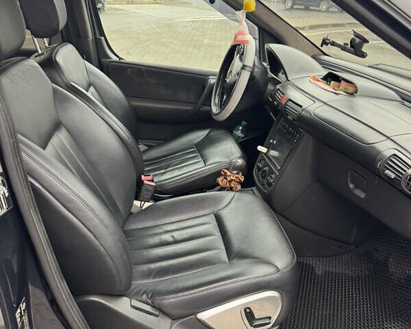 Черный Мерседес Ванео, объемом двигателя 1.69 л и пробегом 196 тыс. км за 4300 $, фото 9 на Automoto.ua