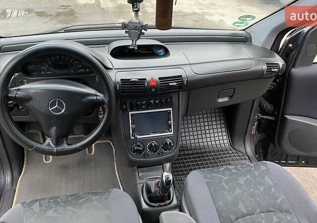 Чорний Мерседес Ванео, об'ємом двигуна 1.9 л та пробігом 300 тис. км за 3900 $, фото 19 на Automoto.ua