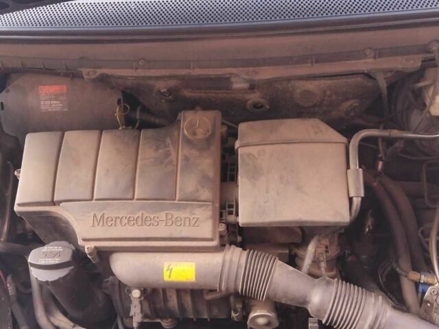 Черный Мерседес Ванео, объемом двигателя 1.9 л и пробегом 155 тыс. км за 4500 $, фото 12 на Automoto.ua