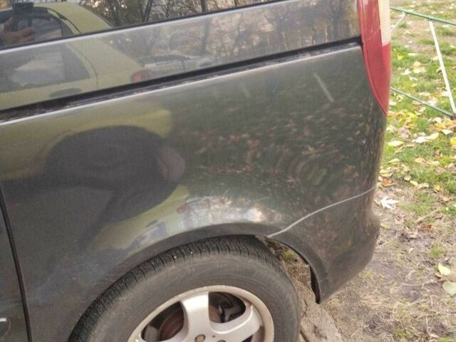 Черный Мерседес Ванео, объемом двигателя 1.9 л и пробегом 155 тыс. км за 4500 $, фото 10 на Automoto.ua