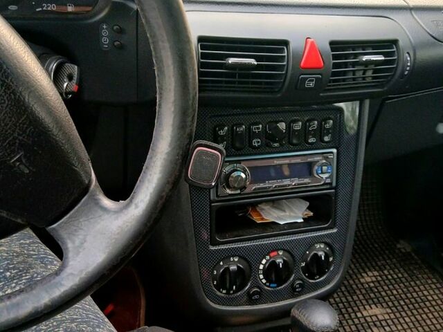 Мерседес Ванео 2003 у Чернігові на Automoto.ua Чорний Мерседес Ванео, об'ємом двигуна 1.6 л та пробігом 300 тис. км за 3500 $, фото 2 на Automoto.ua