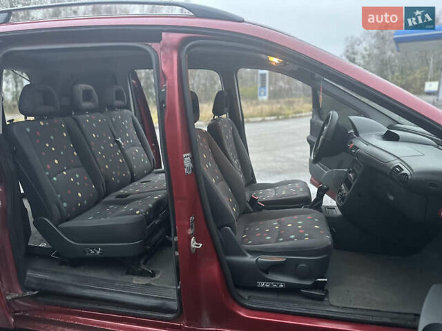 Красный Мерседес Ванео, объемом двигателя 1.7 л и пробегом 284 тыс. км за 4900 $, фото 7 на Automoto.ua