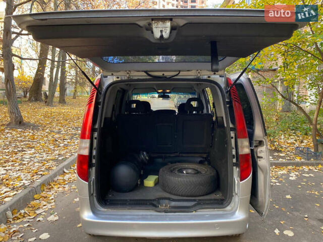 Серый Мерседес Ванео, объемом двигателя 1.9 л и пробегом 309 тыс. км за 4300 $, фото 1 на Automoto.ua