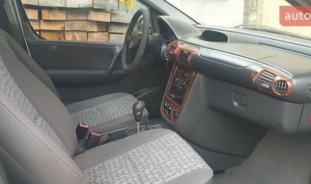 Серый Мерседес Ванео, объемом двигателя 1.7 л и пробегом 220 тыс. км за 2800 $, фото 4 на Automoto.ua