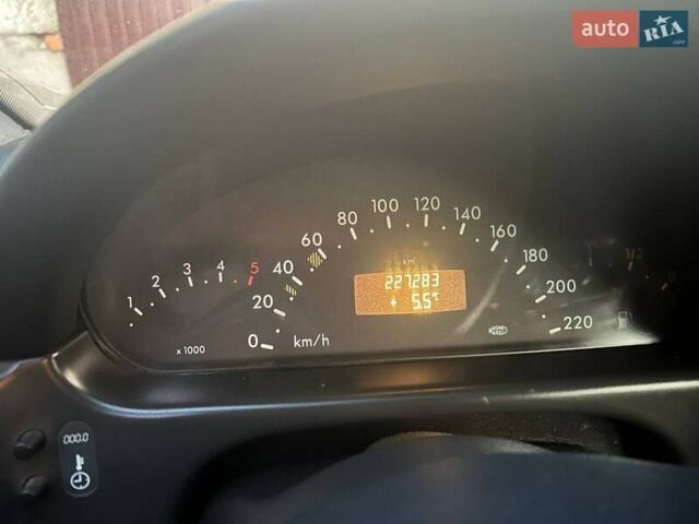 Серый Мерседес Ванео, объемом двигателя 1.7 л и пробегом 220 тыс. км за 2800 $, фото 7 на Automoto.ua