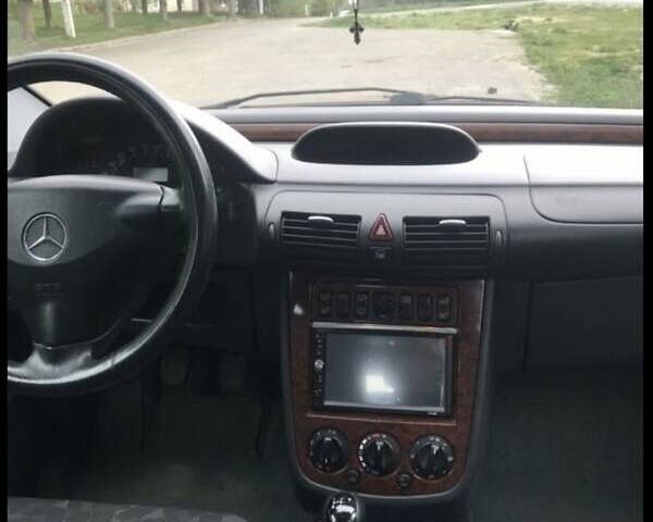 Серый Мерседес Ванео, объемом двигателя 1.6 л и пробегом 202 тыс. км за 4000 $, фото 6 на Automoto.ua