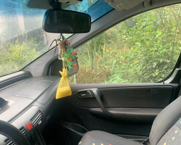 Серый Мерседес Ванео, объемом двигателя 1.69 л и пробегом 320 тыс. км за 2700 $, фото 6 на Automoto.ua