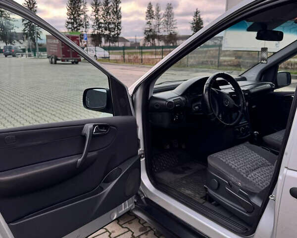 Сірий Мерседес Ванео, об'ємом двигуна 1.7 л та пробігом 350 тис. км за 5200 $, фото 8 на Automoto.ua