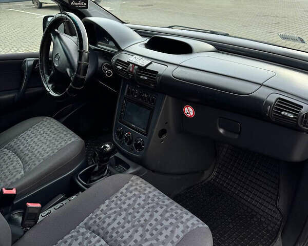 Сірий Мерседес Ванео, об'ємом двигуна 1.7 л та пробігом 350 тис. км за 5200 $, фото 12 на Automoto.ua