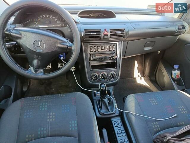 Мерседес Ванео 2005 у Хмельницькому на Automoto.ua Сірий Мерседес Ванео, об'ємом двигуна 1.69 л та пробігом 267 тис. км за 5400 $, фото 11 на Automoto.ua