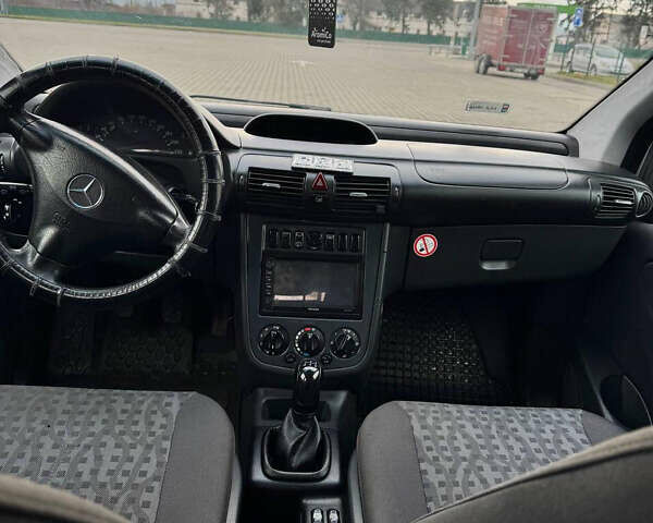 Сірий Мерседес Ванео, об'ємом двигуна 1.7 л та пробігом 350 тис. км за 5200 $, фото 15 на Automoto.ua