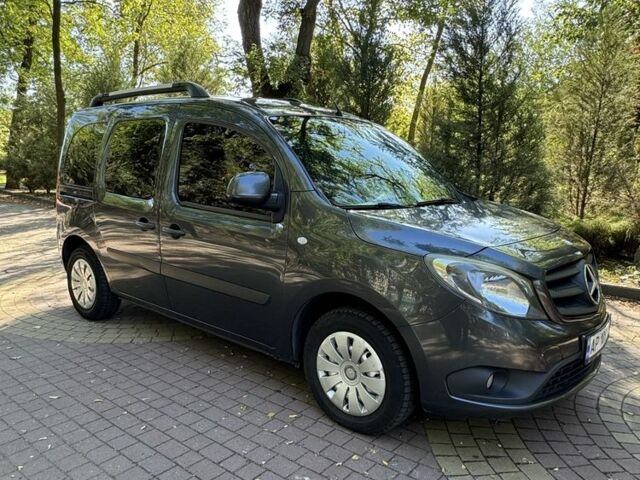 Сірий Мерседес Ванео, об'ємом двигуна 1.5 л та пробігом 215 тис. км за 11000 $, фото 2 на Automoto.ua