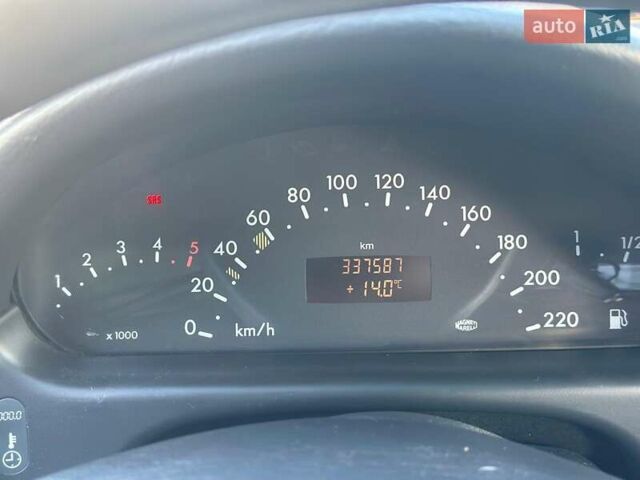 Синий Мерседес Ванео, объемом двигателя 1.7 л и пробегом 337 тыс. км за 2000 $, фото 5 на Automoto.ua