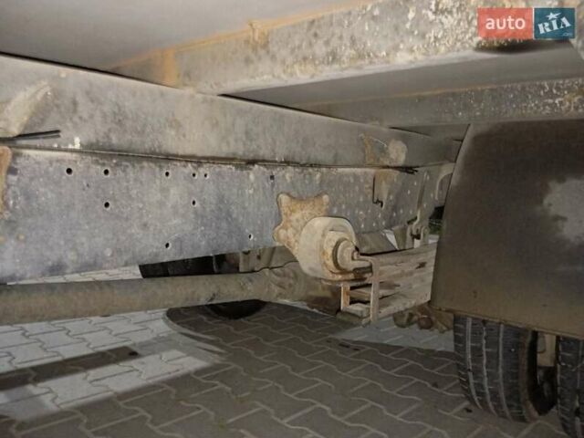 Белый Мерседес Варио, объемом двигателя 4.25 л и пробегом 473 тыс. км за 11000 $, фото 13 на Automoto.ua