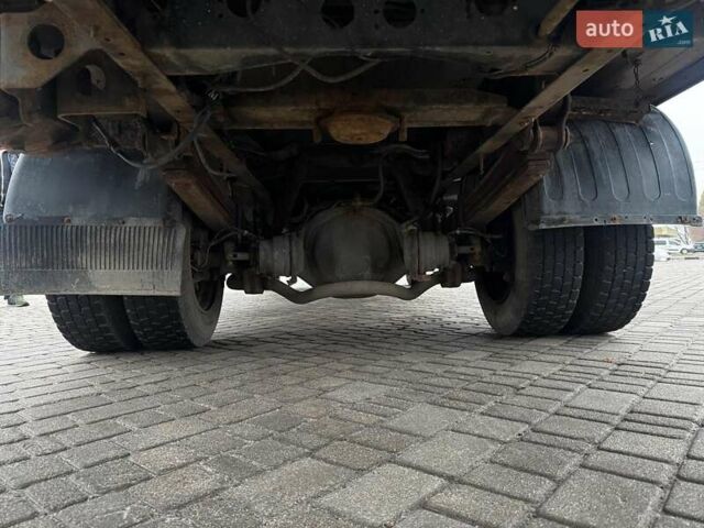 Білий Мерседес Варіо, об'ємом двигуна 4.2 л та пробігом 496 тис. км за 8390 $, фото 20 на Automoto.ua