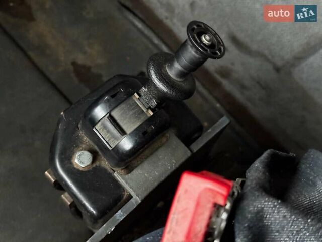 Білий Мерседес Варіо, об'ємом двигуна 4.2 л та пробігом 496 тис. км за 8390 $, фото 18 на Automoto.ua