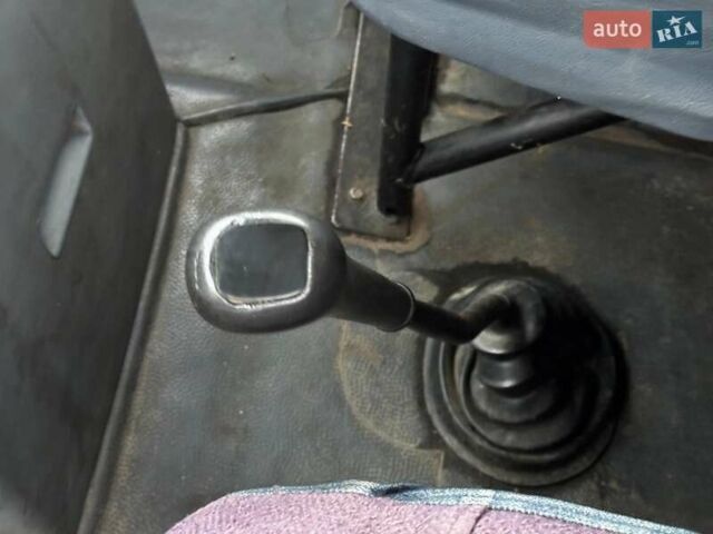 Білий Мерседес Варіо, об'ємом двигуна 4.2 л та пробігом 496 тис. км за 8390 $, фото 14 на Automoto.ua