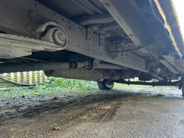 Белый Мерседес Варио, объемом двигателя 4 л и пробегом 111 тыс. км за 3500 $, фото 6 на Automoto.ua