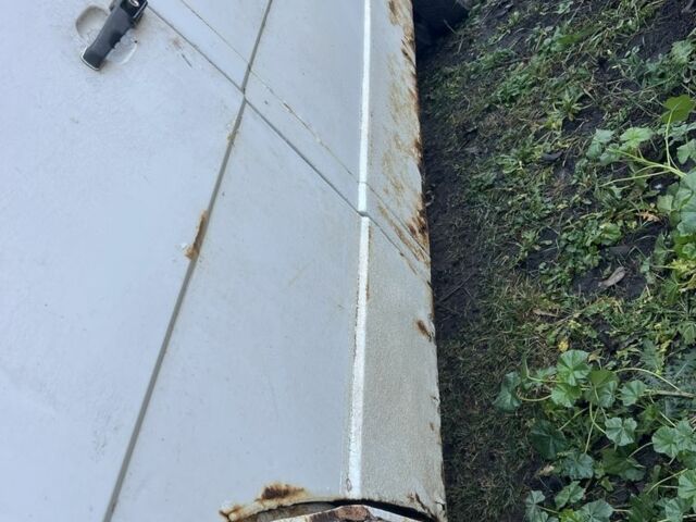 Белый Мерседес Варио, объемом двигателя 4 л и пробегом 111 тыс. км за 3500 $, фото 7 на Automoto.ua