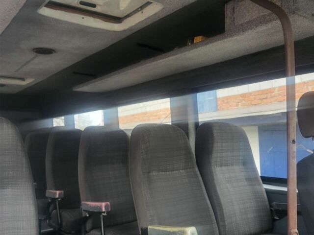 Білий Мерседес Варіо, об'ємом двигуна 4 л та пробігом 959 тис. км за 7500 $, фото 5 на Automoto.ua