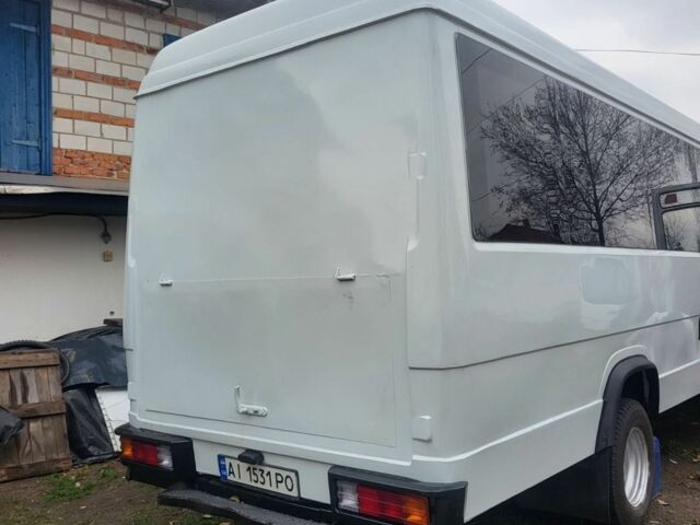 Білий Мерседес Варіо, об'ємом двигуна 4 л та пробігом 959 тис. км за 7500 $, фото 2 на Automoto.ua