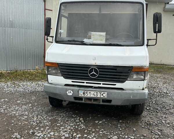 Белый Мерседес Варио, объемом двигателя 0 л и пробегом 434 тыс. км за 3600 $, фото 1 на Automoto.ua