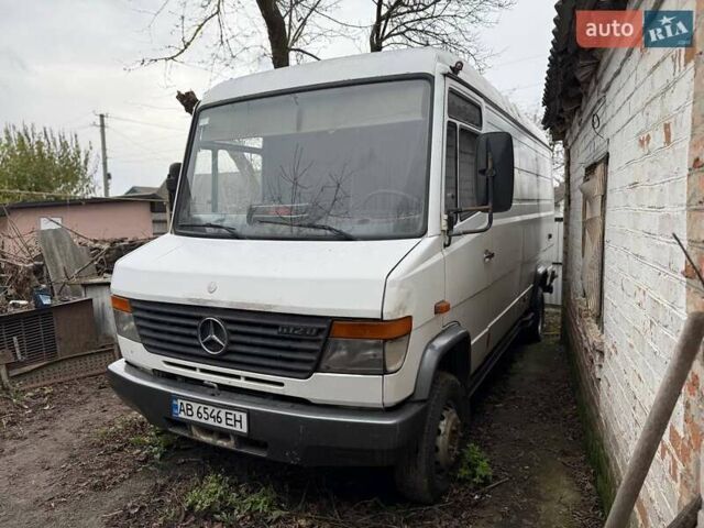 Белый Мерседес Варио, объемом двигателя 2.9 л и пробегом 400 тыс. км за 7500 $, фото 3 на Automoto.ua