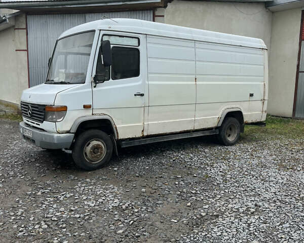 Белый Мерседес Варио, объемом двигателя 0 л и пробегом 434 тыс. км за 3600 $, фото 2 на Automoto.ua