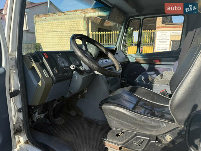 Белый Мерседес Варио, объемом двигателя 2.87 л и пробегом 670 тыс. км за 6000 $, фото 4 на Automoto.ua