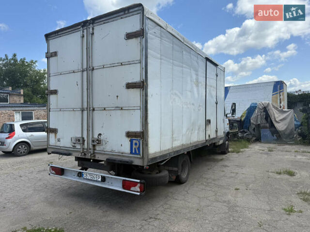 Белый Мерседес Варио, объемом двигателя 2.87 л и пробегом 670 тыс. км за 6000 $, фото 2 на Automoto.ua