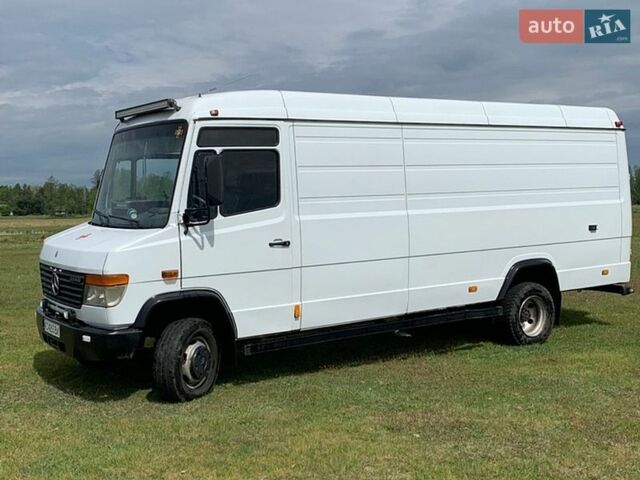 Білий Мерседес Варіо, об'ємом двигуна 4.2 л та пробігом 270 тис. км за 12500 $, фото 3 на Automoto.ua