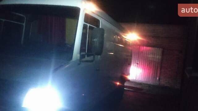 Белый Мерседес Варио, объемом двигателя 2.87 л и пробегом 663 тыс. км за 7500 $, фото 9 на Automoto.ua