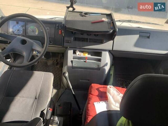 Белый Мерседес Варио, объемом двигателя 4.2 л и пробегом 600 тыс. км за 10000 $, фото 5 на Automoto.ua