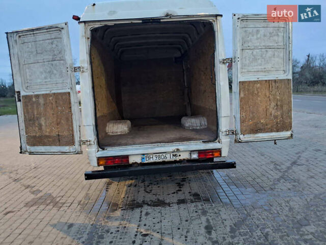 Білий Мерседес Варіо, об'ємом двигуна 2.87 л та пробігом 370 тис. км за 5500 $, фото 2 на Automoto.ua