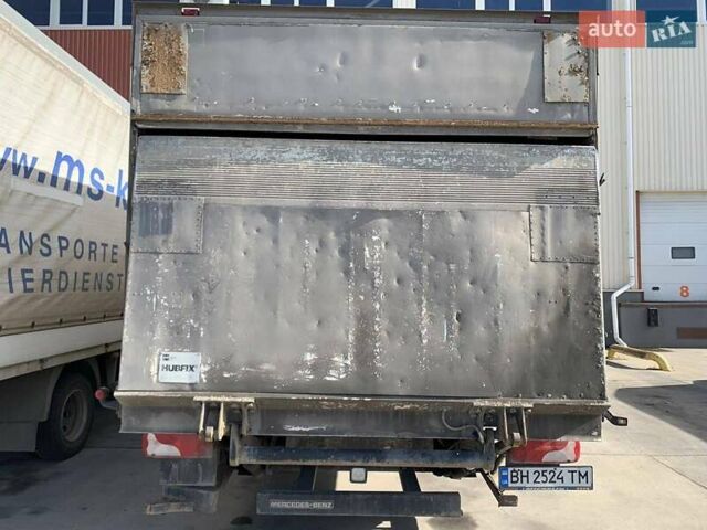 Белый Мерседес Варио, объемом двигателя 4.2 л и пробегом 600 тыс. км за 10000 $, фото 14 на Automoto.ua