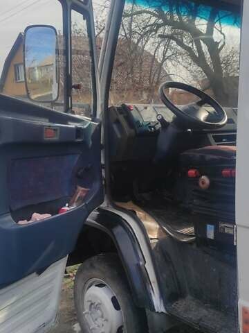 Белый Мерседес Варио, объемом двигателя 2.87 л и пробегом 663 тыс. км за 7500 $, фото 6 на Automoto.ua