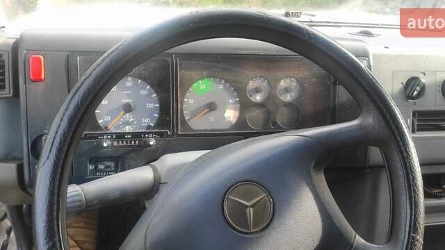 Белый Мерседес Варио, объемом двигателя 2.87 л и пробегом 663 тыс. км за 7500 $, фото 7 на Automoto.ua