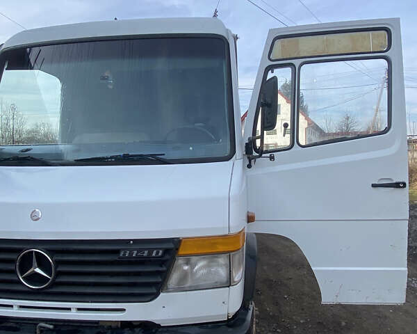 Белый Мерседес Варио, объемом двигателя 4.2 л и пробегом 370 тыс. км за 8000 $, фото 6 на Automoto.ua