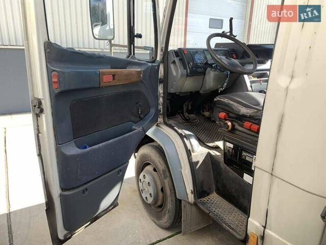 Белый Мерседес Варио, объемом двигателя 4.2 л и пробегом 600 тыс. км за 10000 $, фото 8 на Automoto.ua