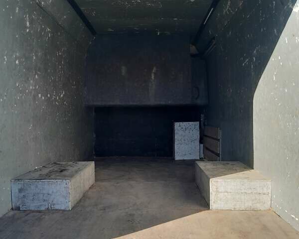 Белый Мерседес Варио, объемом двигателя 4.3 л и пробегом 485 тыс. км за 12500 $, фото 3 на Automoto.ua