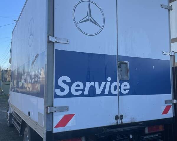 Белый Мерседес Варио, объемом двигателя 4.2 л и пробегом 350 тыс. км за 15000 $, фото 4 на Automoto.ua